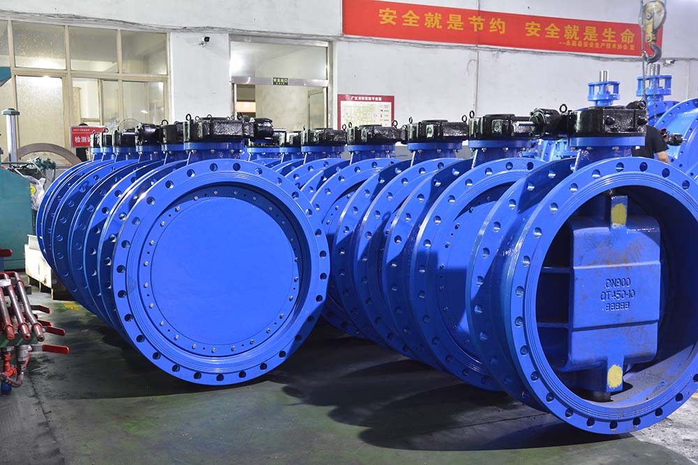 三偏心蝶閥的結(jié)構(gòu)原理分析(圖1) 1-2012011T524F7.jpg